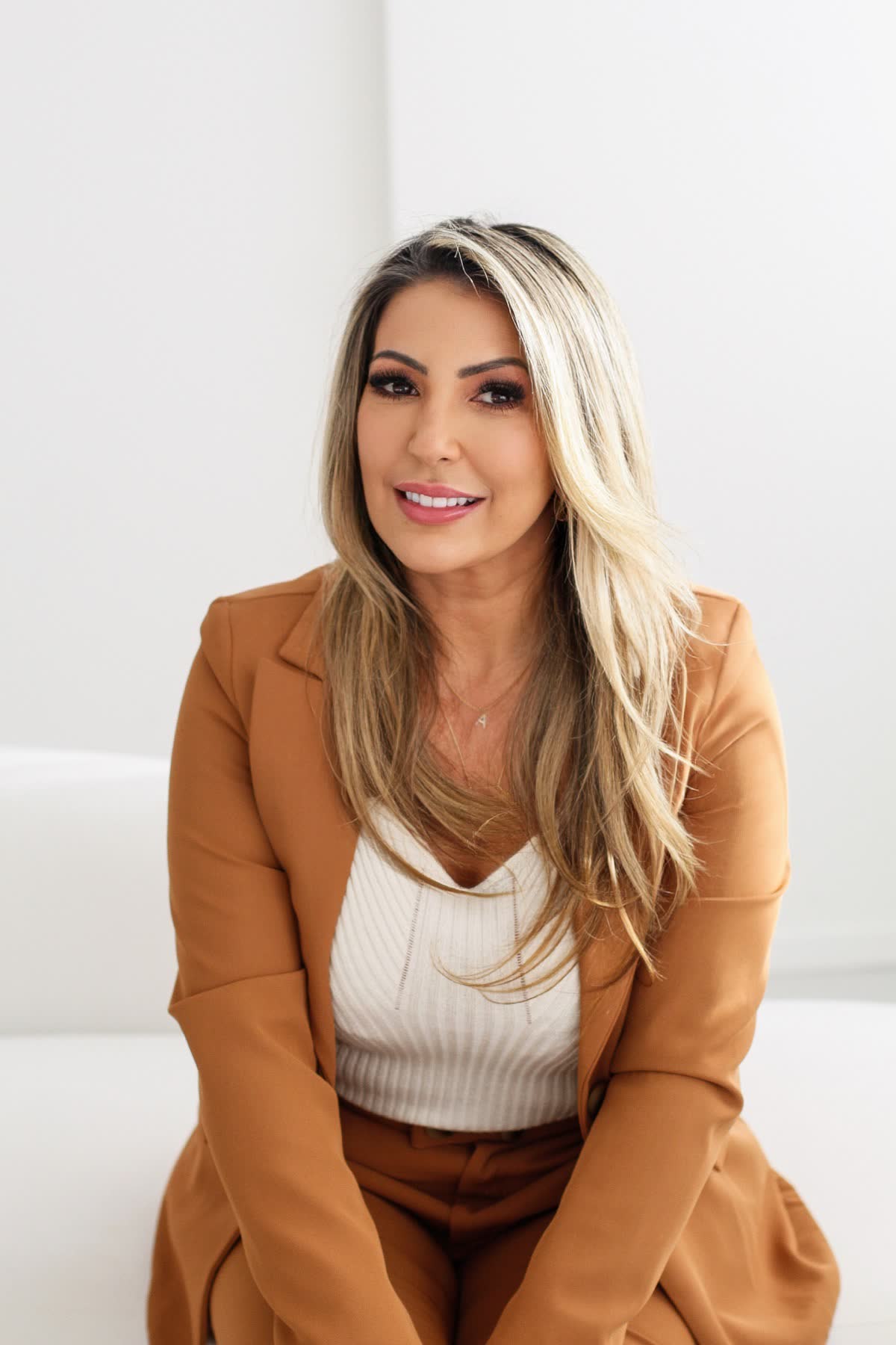 Andreia Longaray em seu consultório